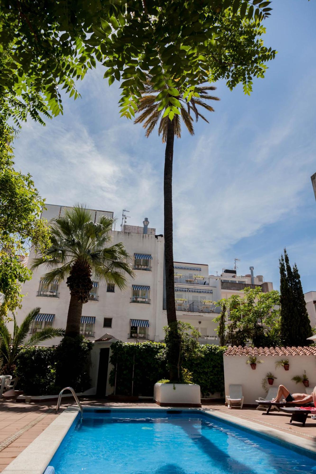 Galeon Hotel Sitges Exterior photo